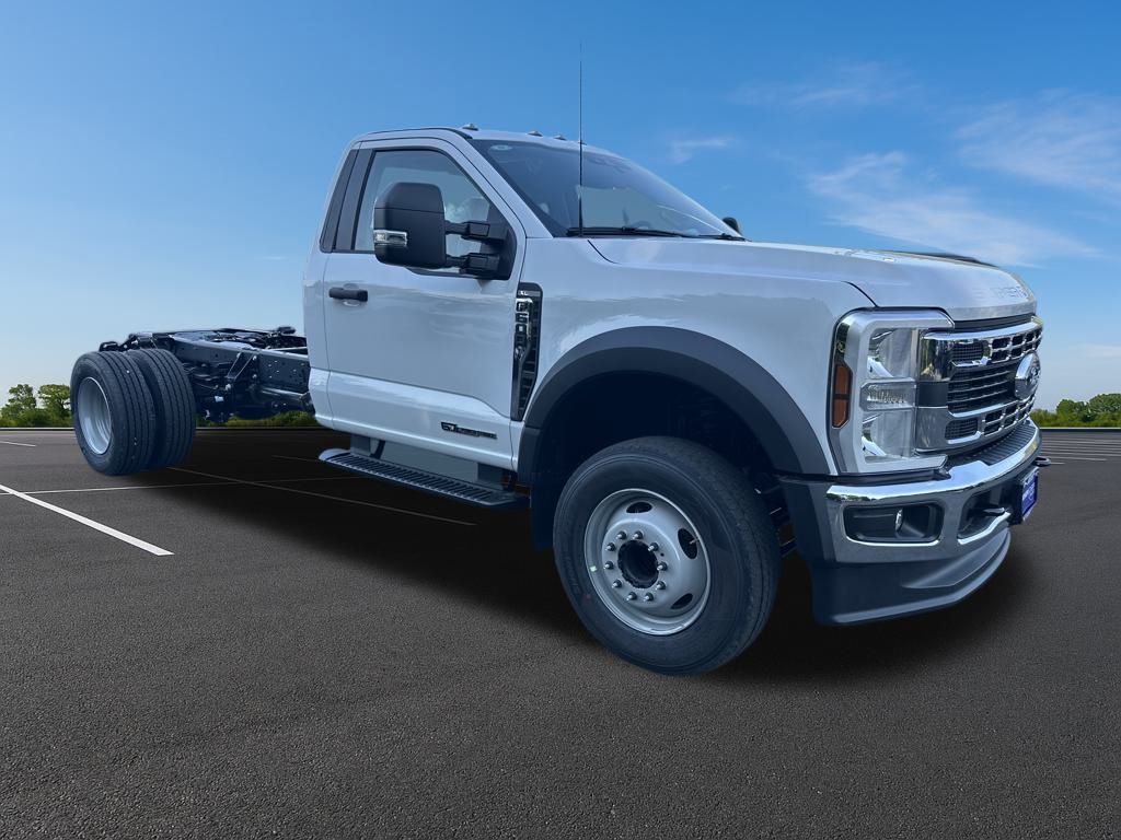 New 2025 Ford Super Duty F-600 Chassis Regular Cab (DRW) 169" Wheelbase XL