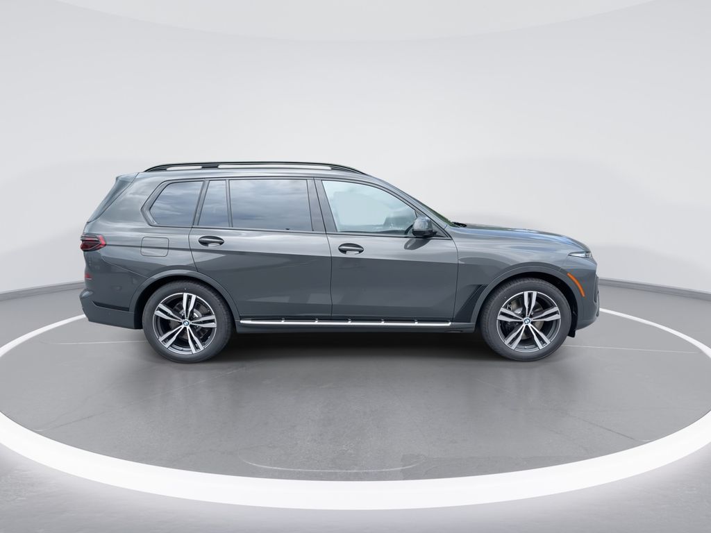 Thumbnail: 2026 BMW X7 - 9