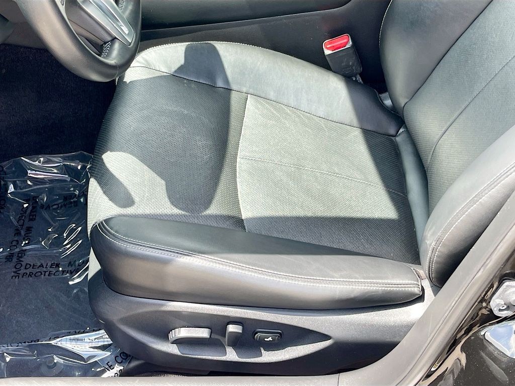 2024 INFINITI Q50 LUXE Black at AutoSavvy Houston Northwest