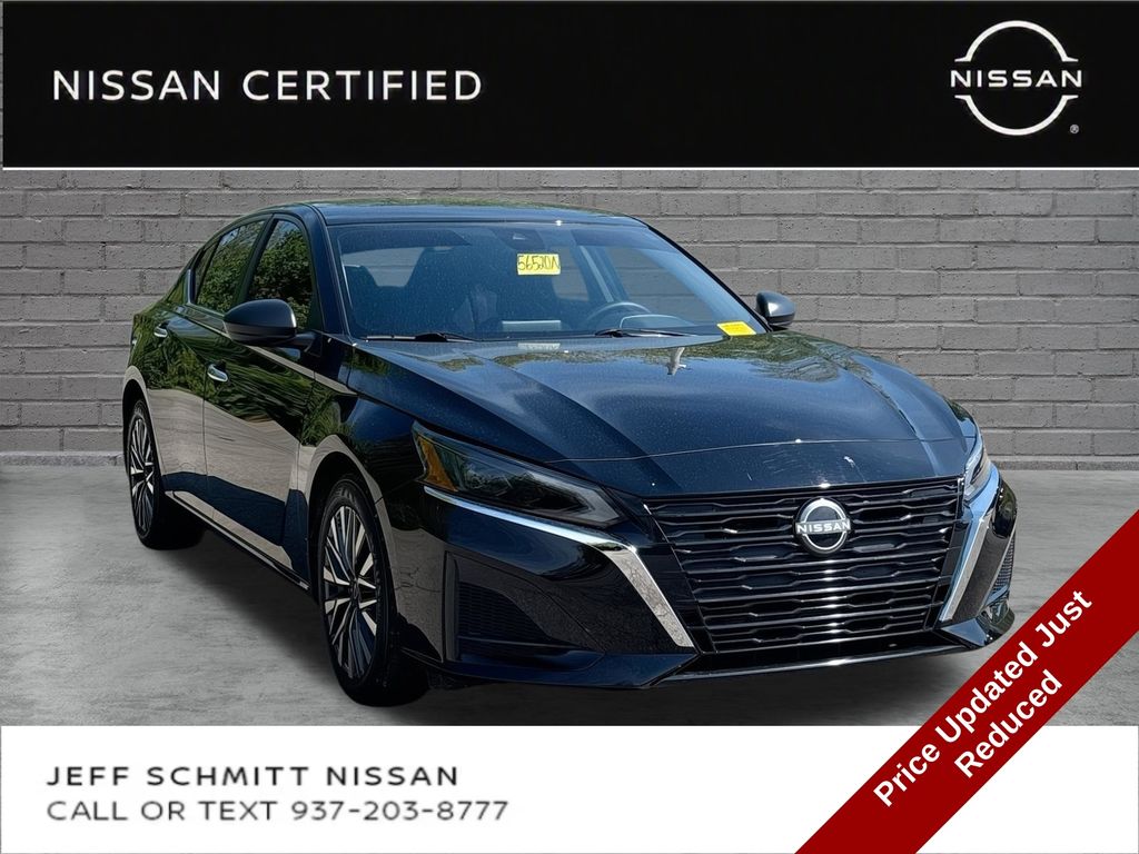 Super Black 2025 Nissan Altima Sedan Front-Wheel Drive Continuously Variable Transmission