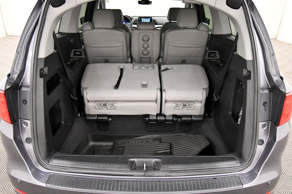 View vehicle photo 7