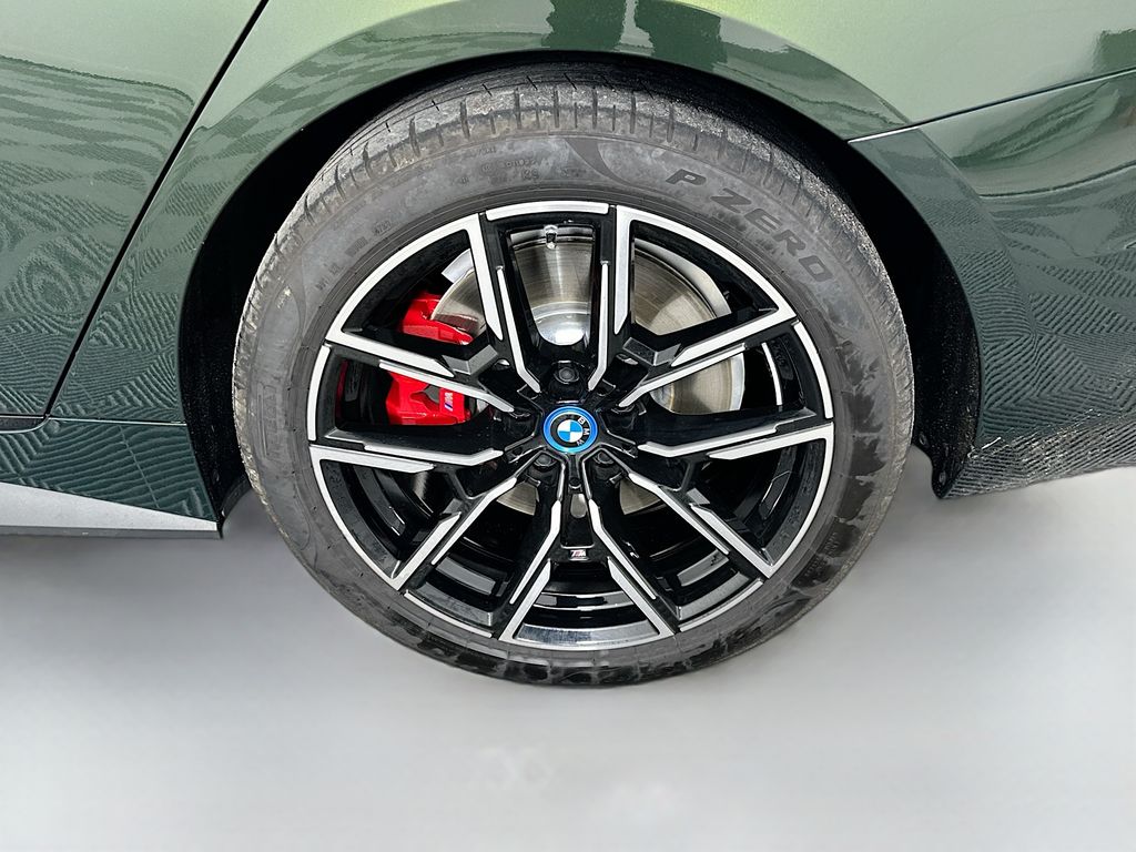 2024 BMW i4 eDrive35 31