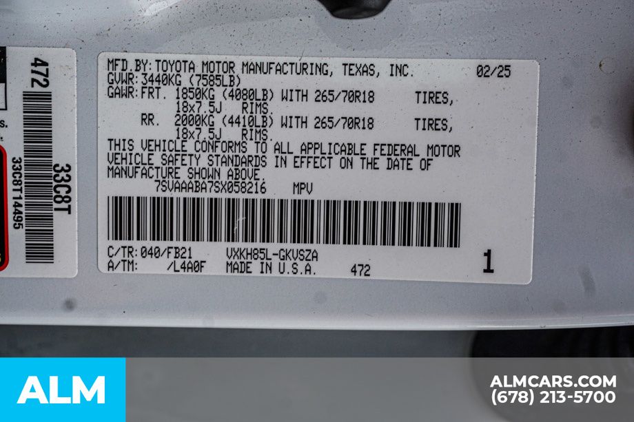 Used 2025 White Toyota SR5 image 63