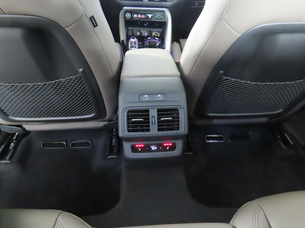 Thumbnail: 2025 Audi Q5 - 23