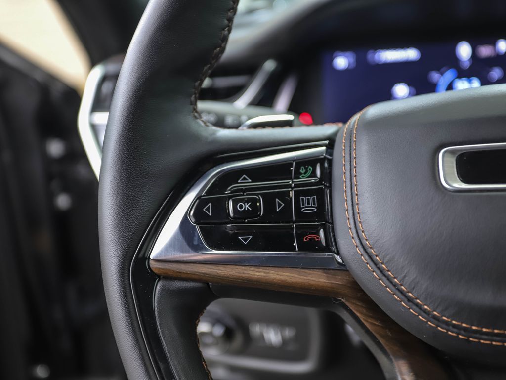 Thumbnail: 2022 Jeep Grand Cherokee - 12