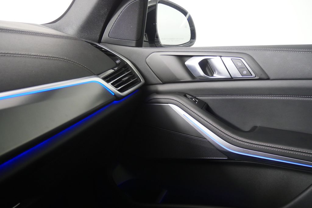 Thumbnail: 2023 BMW X5 - 29