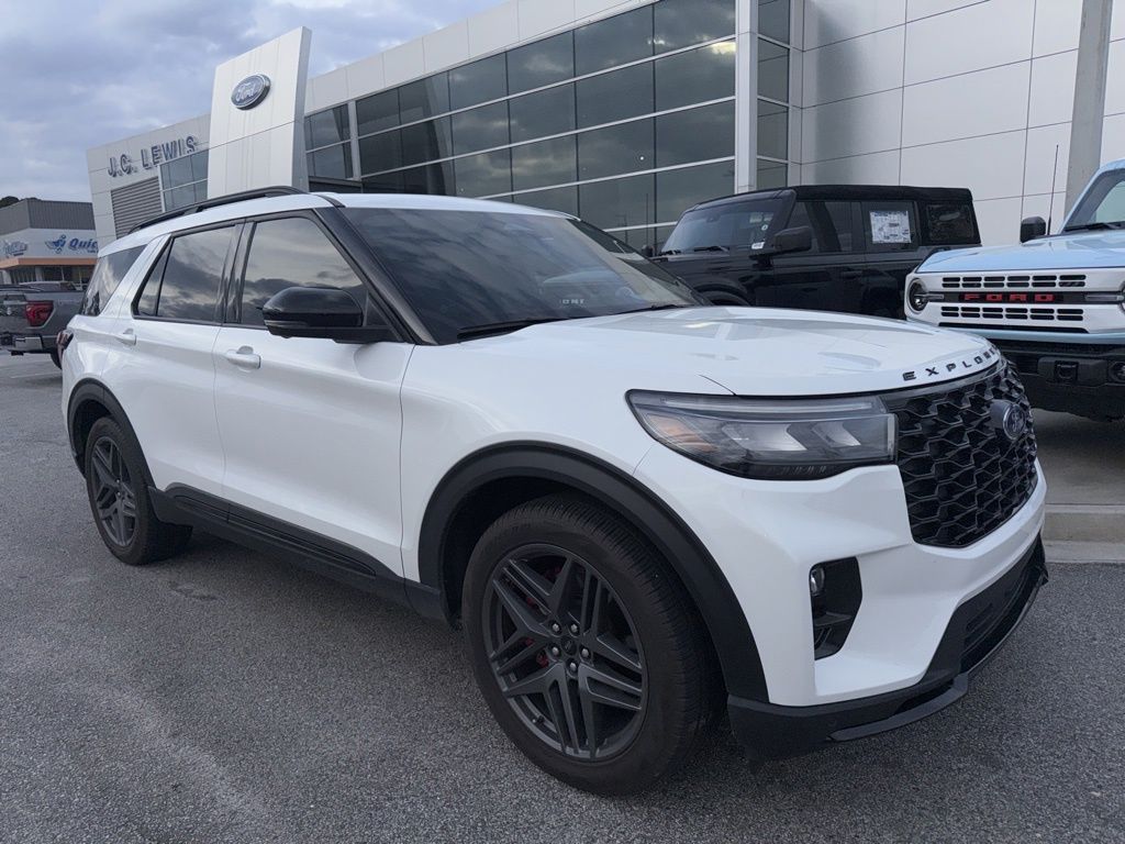 2025 Ford Explorer ST