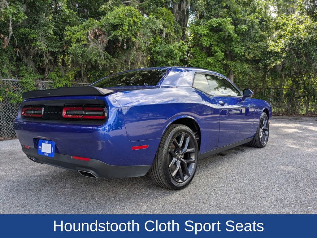 2022 Dodge Challenger SXT