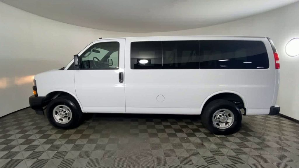 2024 Chevrolet Express 3500 LS 5