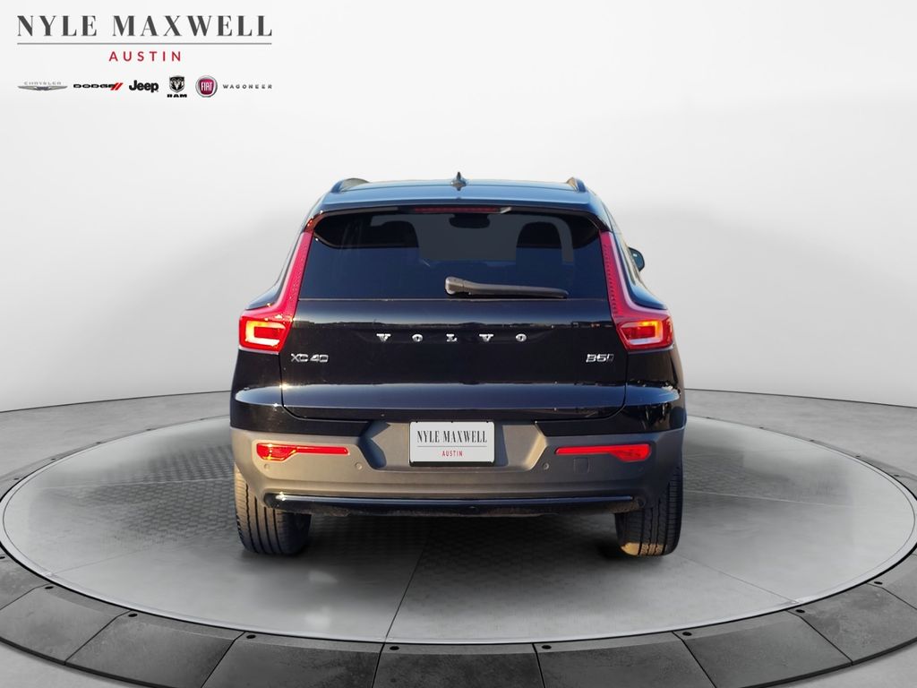 Used Car 2024 Volvo Xc40  B5 Core For Sale Under $30,000 In Austin, Texas