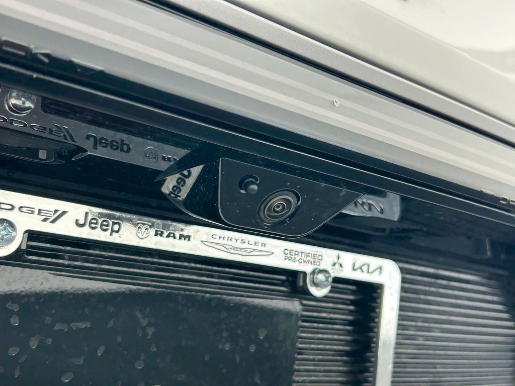 New 2026 Bright White Clearcoat Jeep Summit Obsidian image 36