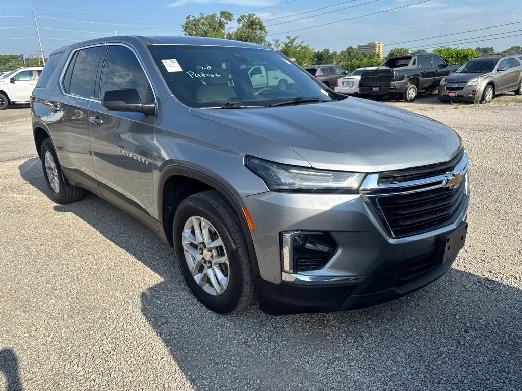 Sterling Gray Metallic 2023 Chevrolet Traverse SUV / Crossover Front-Wheel Drive 9-Speed Automatic