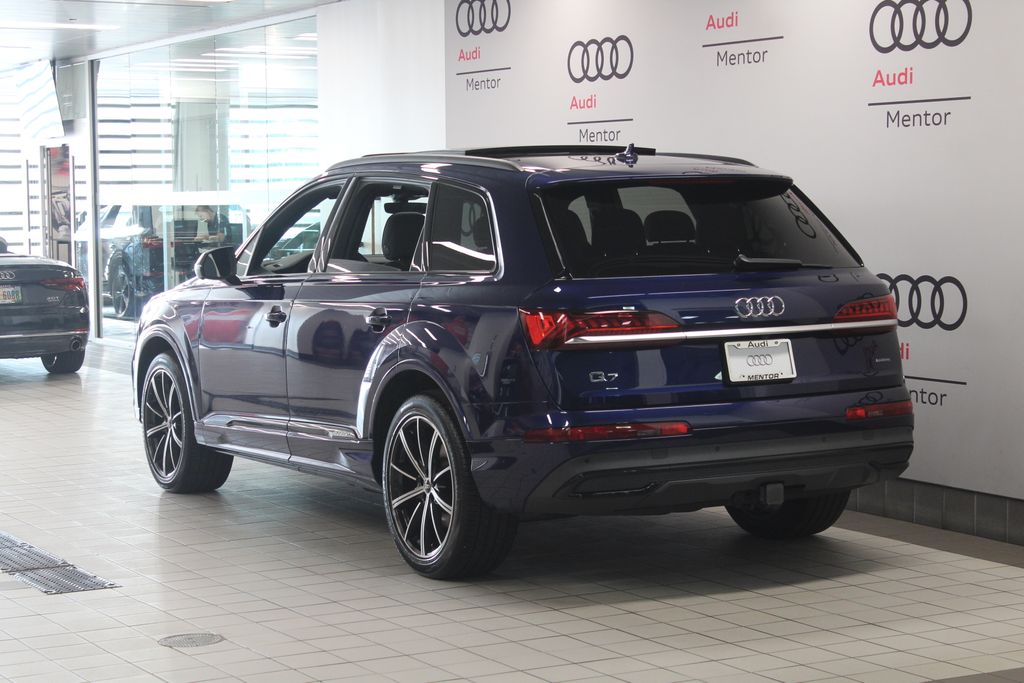 Thumbnail: 2020 Audi Q7 - 4
