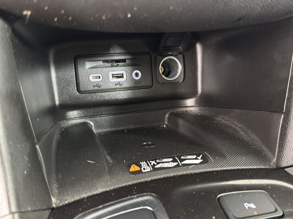 used 2022 Chevrolet Equinox car, priced at $21,500