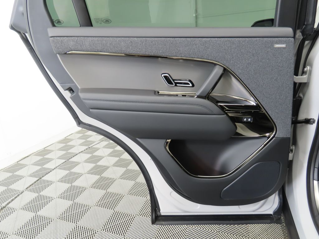 Thumbnail: 2023 Land Rover Range Rover Sport - 27