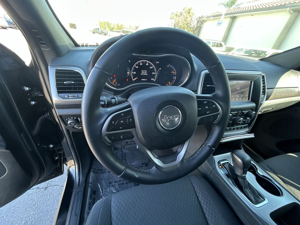 Thumbnail: 2018 Jeep Grand Cherokee - 14