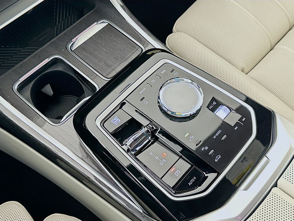 Thumbnail: 2026 BMW 7 Series - 15