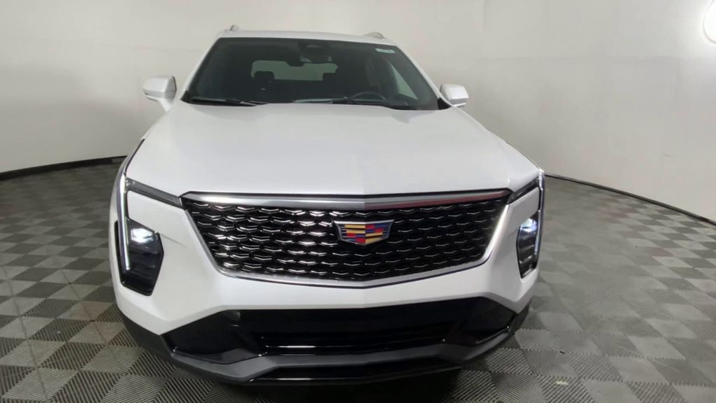 2025 Cadillac XT4 Premium Luxury 3