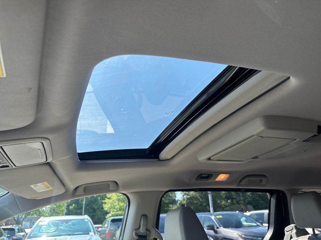 Used 2018 Gray Honda Elite image 19