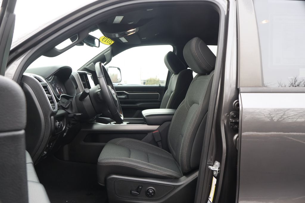 Thumbnail: 2019 RAM 1500 - 32