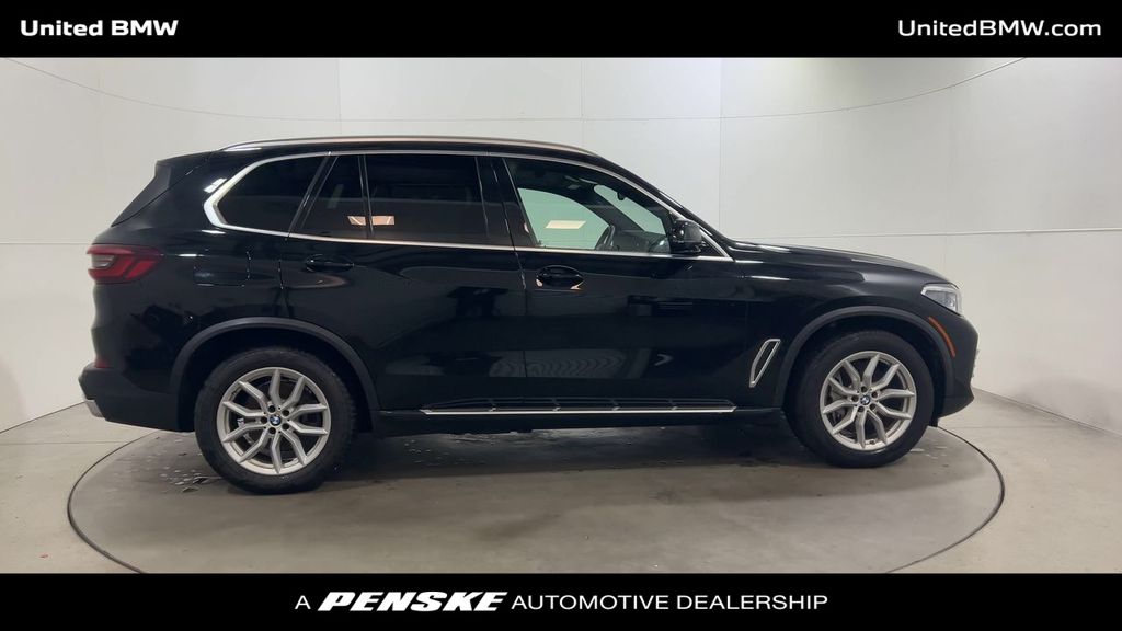 Thumbnail: 2021 BMW X5 - 9