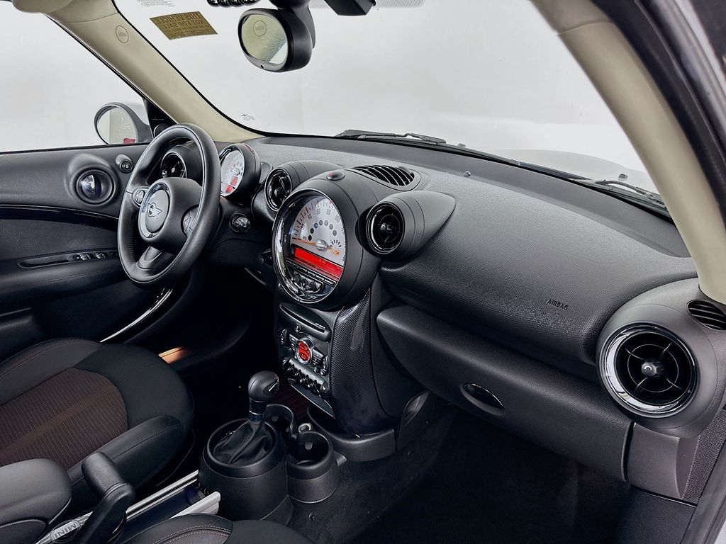Thumbnail: 2013 MINI Cooper Countryman - 26