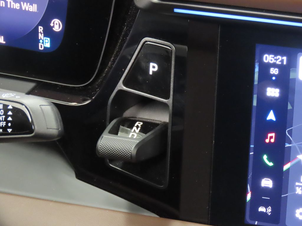 Thumbnail: 2024 Porsche Macan - 26