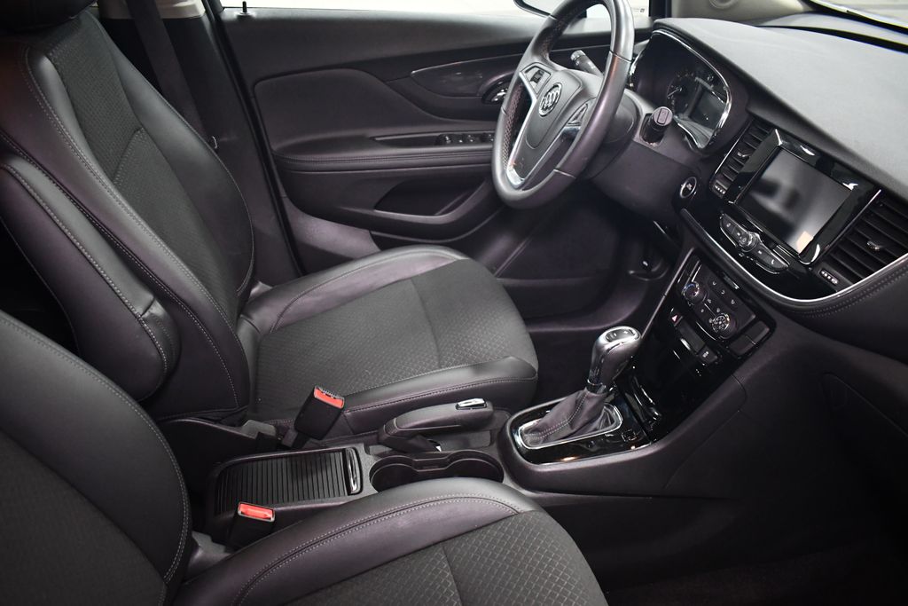 Thumbnail: 2022 Buick Encore - 32