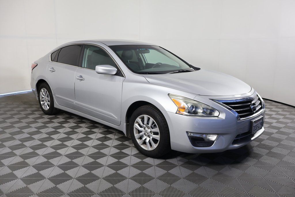 Thumbnail: 2015 Nissan Altima - 2