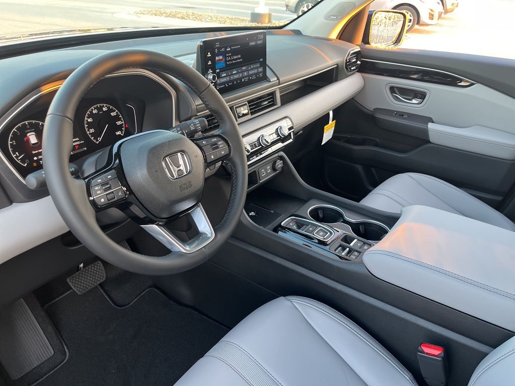 Thumbnail: 2025 Honda Pilot - 11