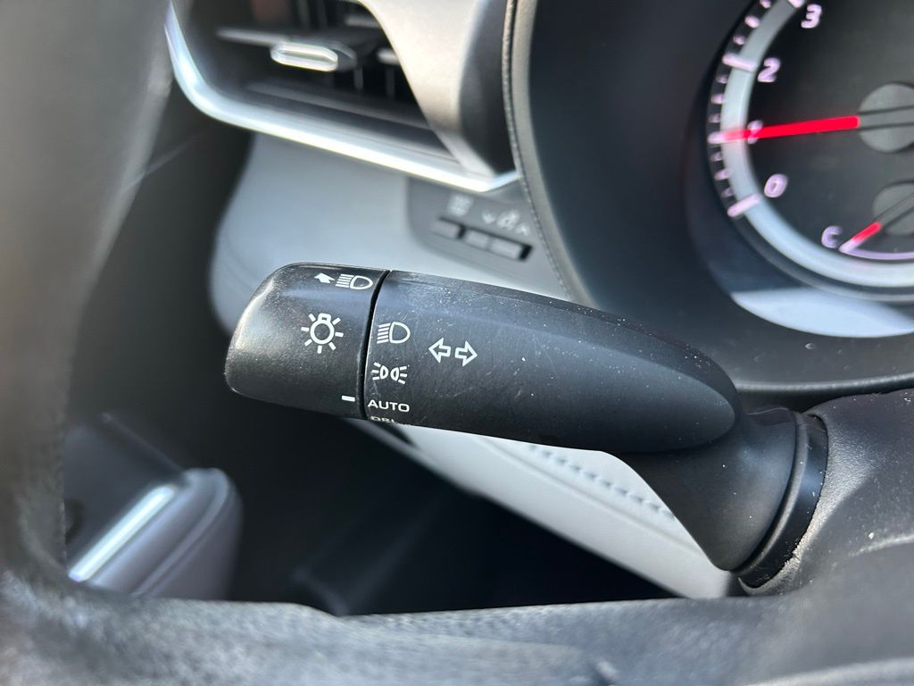 2022 Toyota Highlander L 22