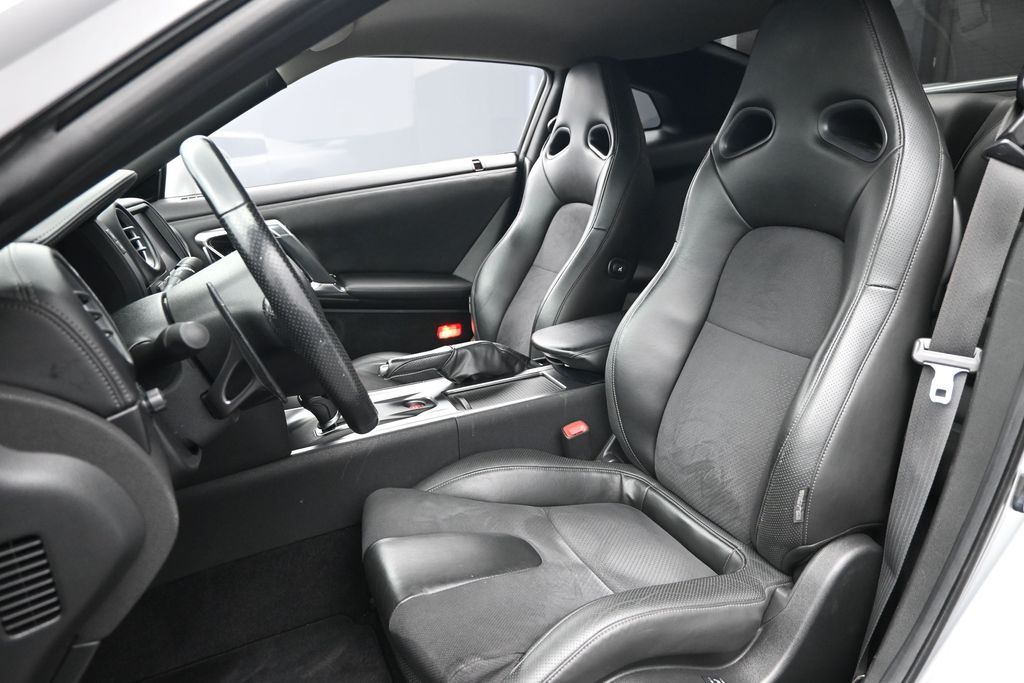 2011 Nissan GT-R Premium