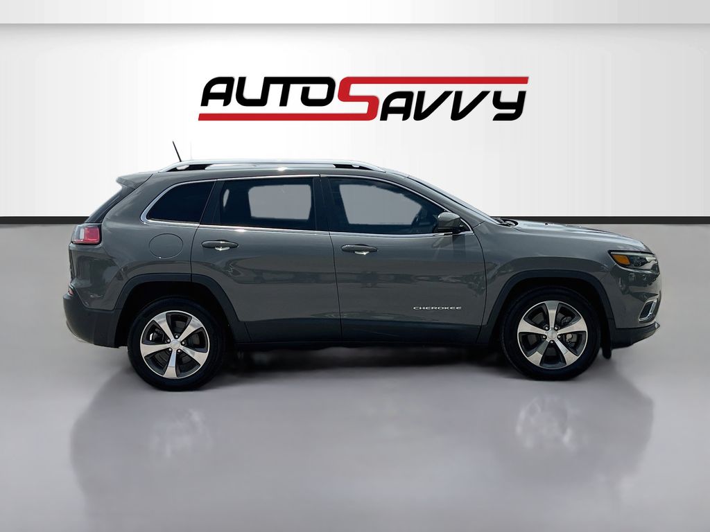 Used 2019 Gray Jeep Limited image 8