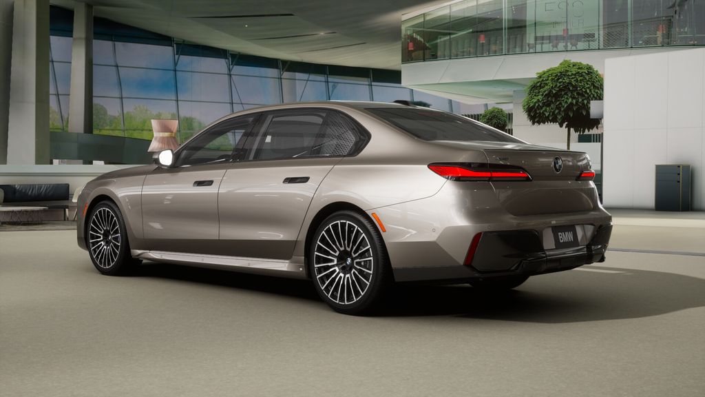Thumbnail: 2025 BMW 7 Series - 30