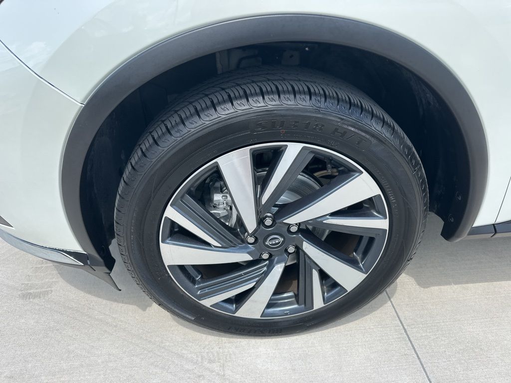 2023 Pearl White Tricoat Nissan Murano SL FWD SUV