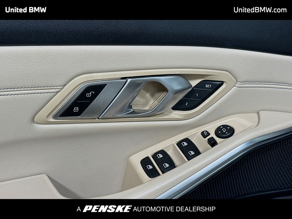 Thumbnail: 2019 BMW 3 Series - 3