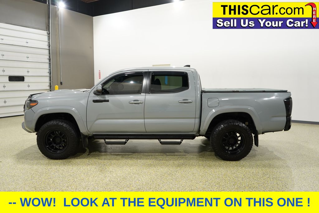 2020 Toyota Tacoma TRD Sport photo 4