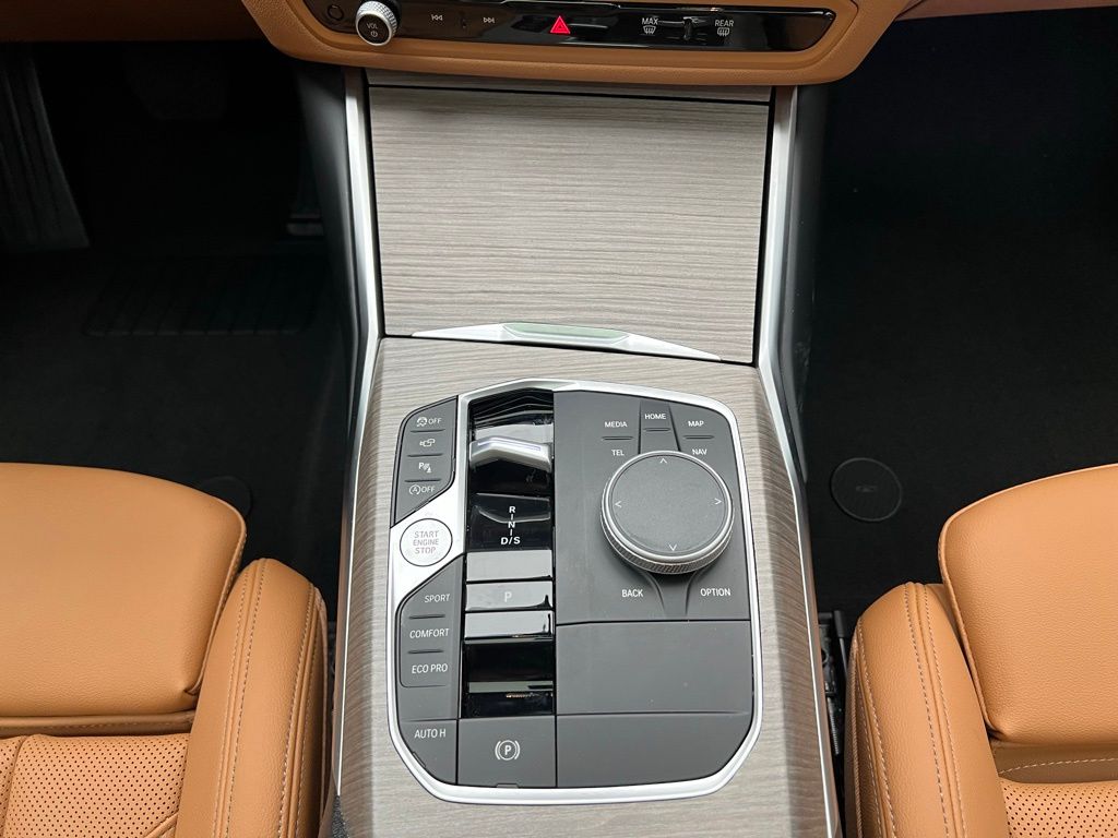 Thumbnail: 2025 BMW 3 Series - 11