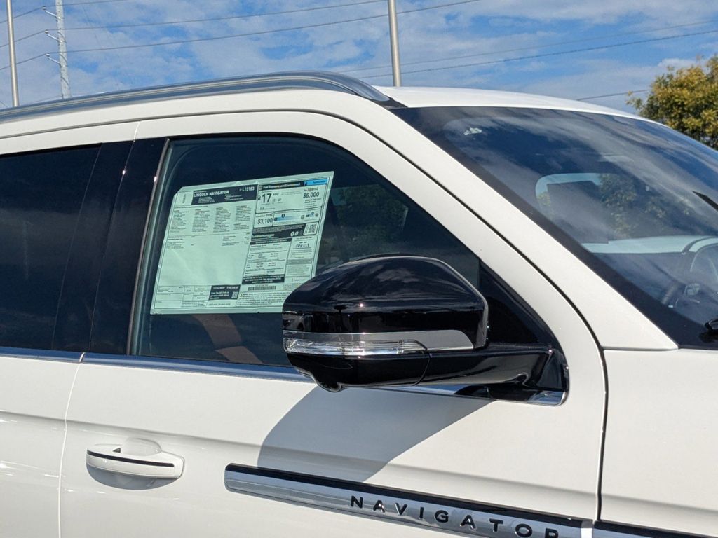 2025 Lincoln Navigator Reserve