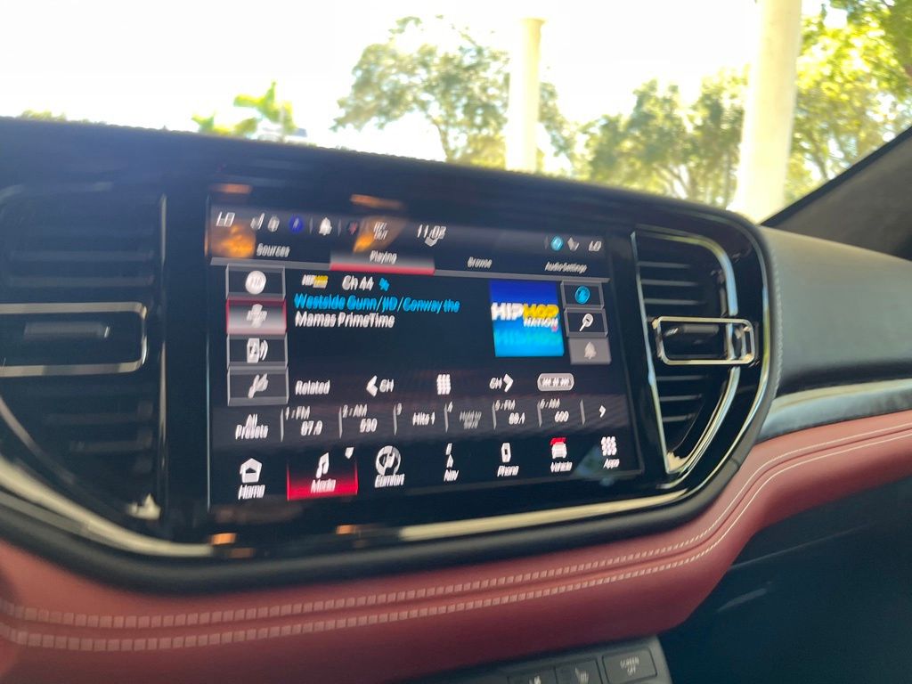 View vehicle photo 7