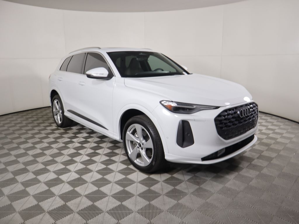 Thumbnail: 2025 Audi Q5 - 3