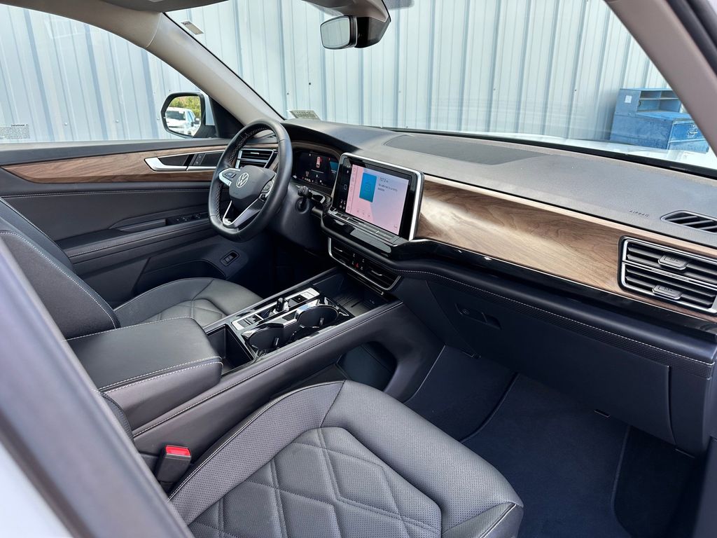 Used Car 2025 Volkswagen Atlas  2.0t Se W/technology For Sale Under $35,000 In Austin, Texas