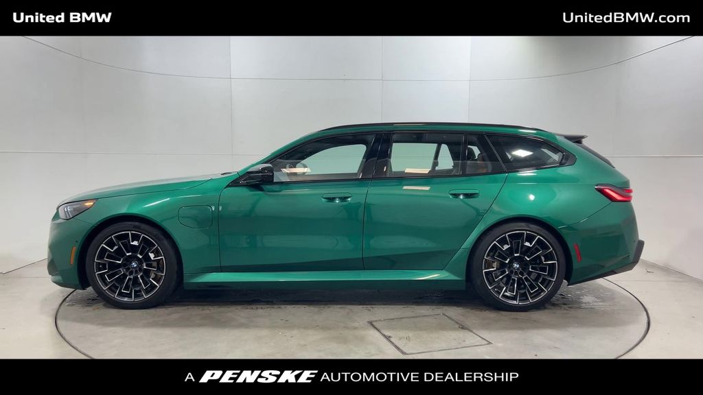 Thumbnail: 2025 BMW M5 - 5