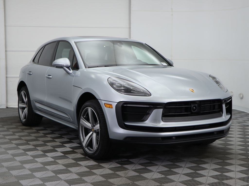 Thumbnail: 2024 Porsche Macan - 9
