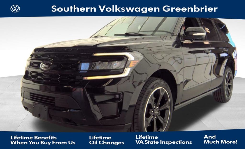 Black Metallic 2023 Ford Expedition SUV / Crossover Four-Wheel Drive Automatic