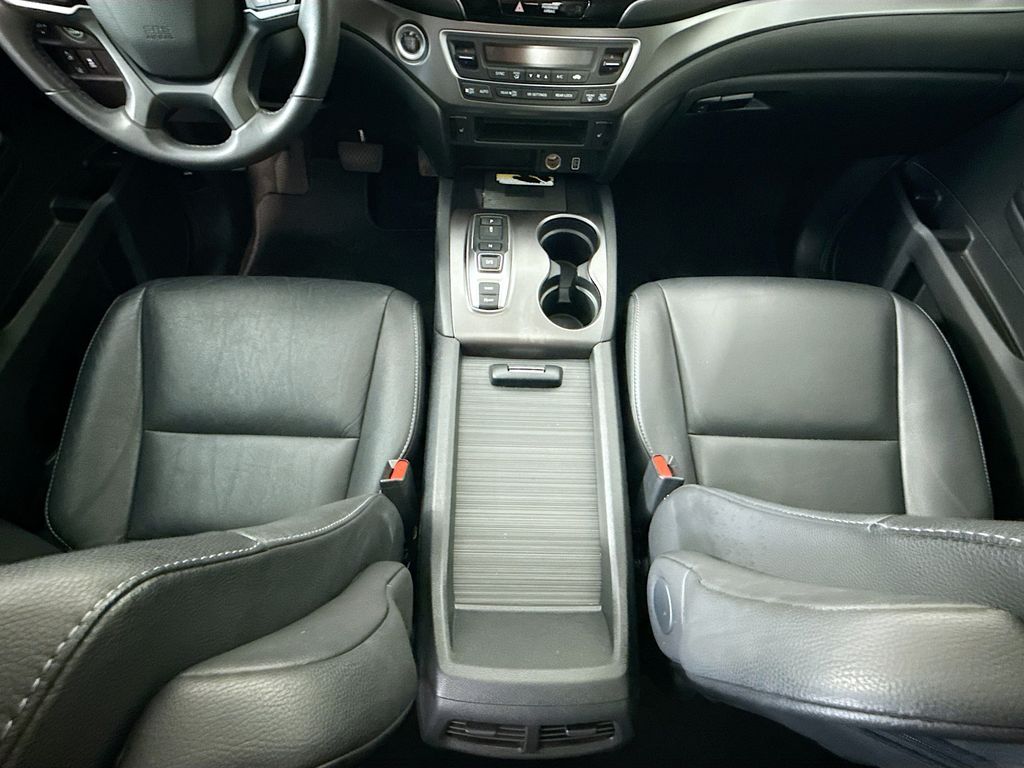 Thumbnail: 2022 Honda Pilot - 16