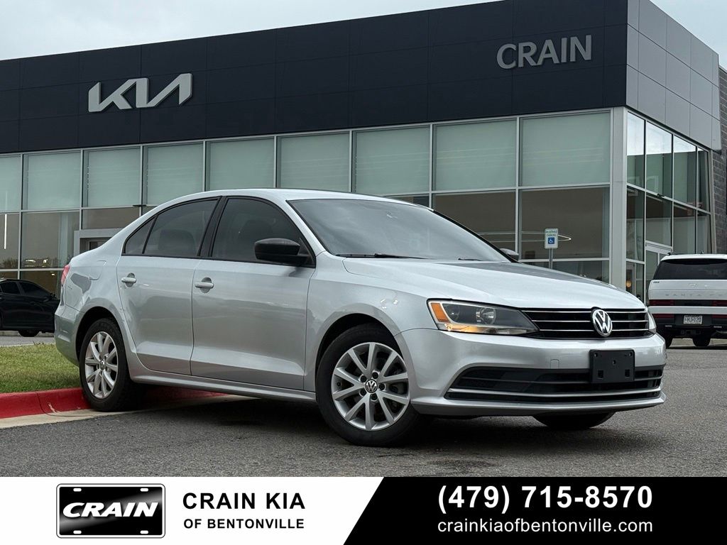  2015 Volkswagen Jetta SE   