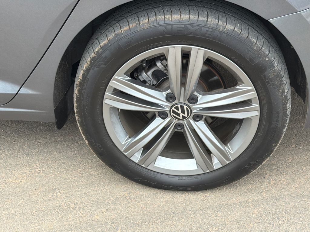 Used 2024 Silver Volkswagen 1.5T SE image 19