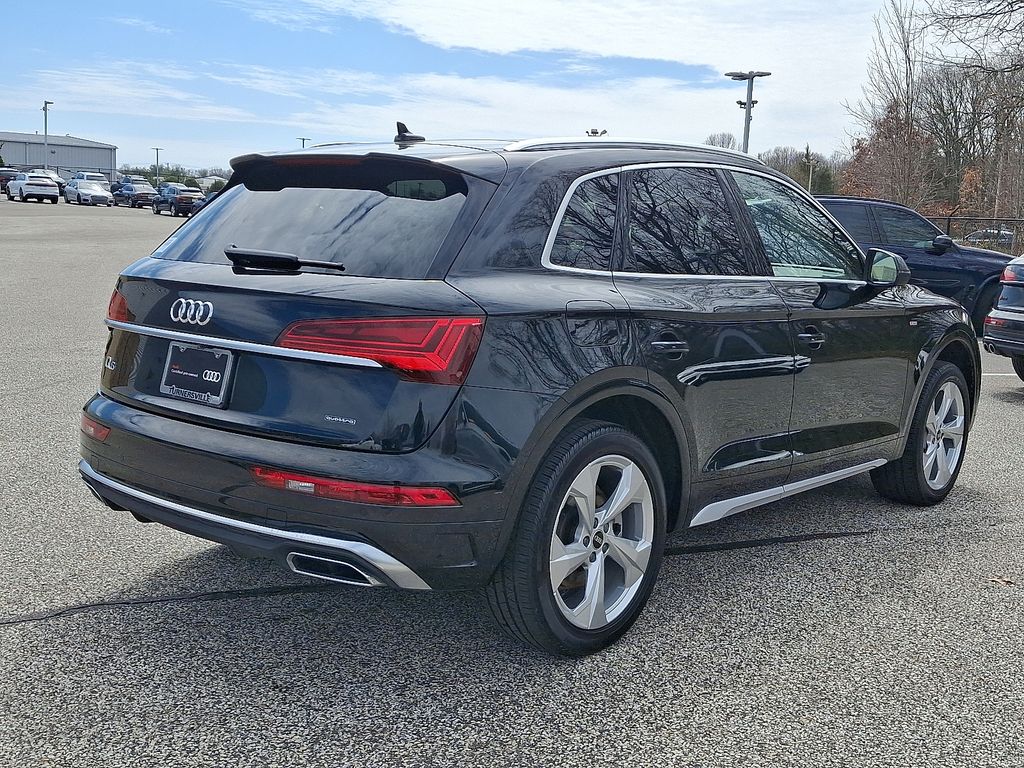 Thumbnail: 2022 Audi Q5 - 6