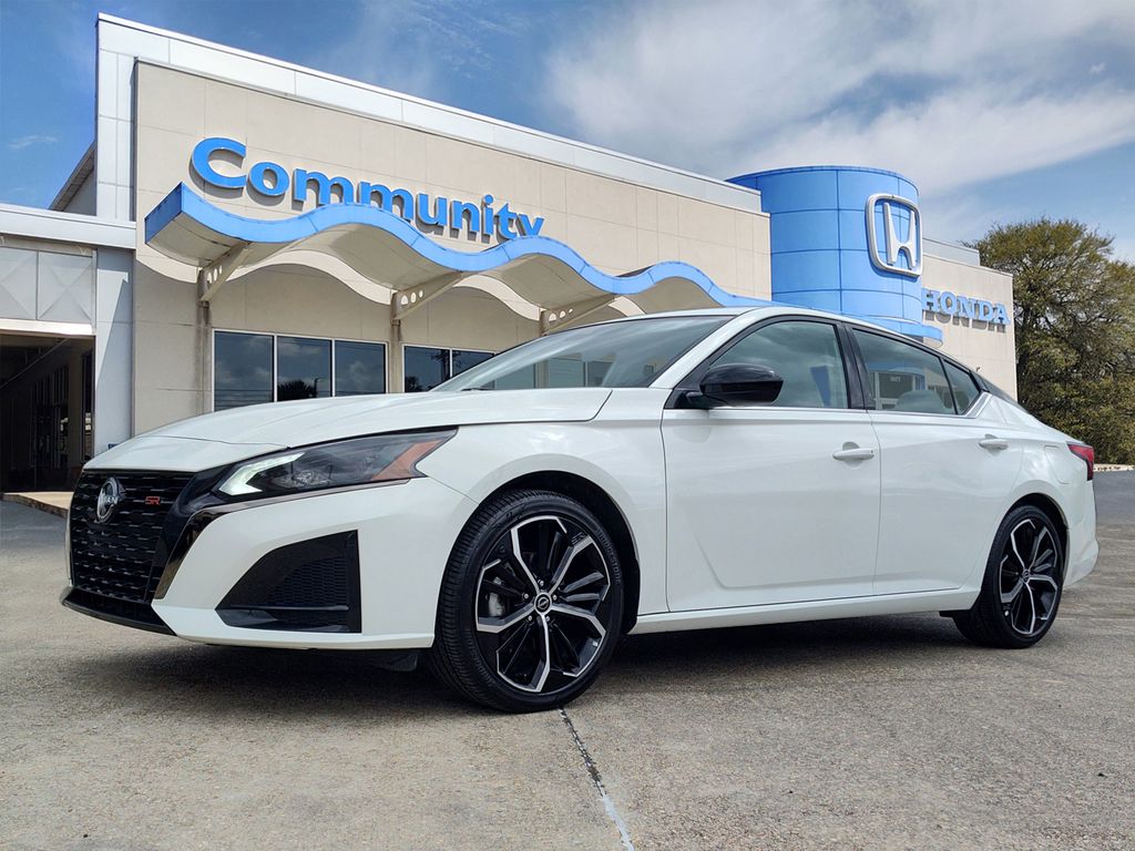 2025 Nissan Altima 2.5 SR FWD